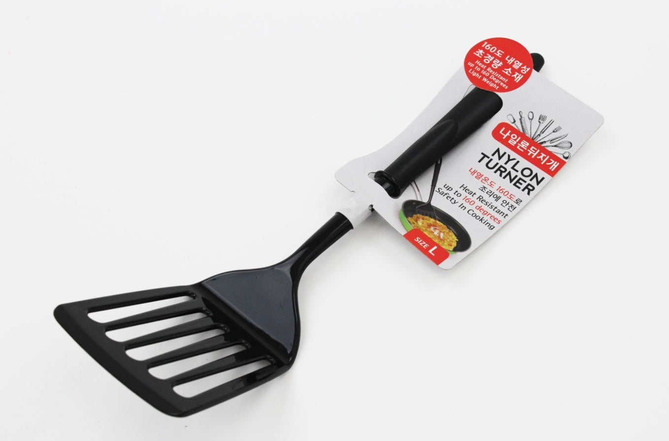 Seki Japan Kitchen Nylon Spatula Wide Thin Slotted Turner for Right-handed